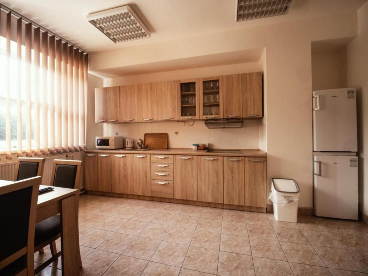 Pyramida Broumov Aparthotel ภายนอก รูปภาพ